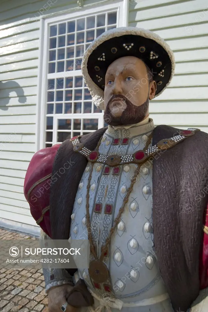 England, Hampshire, Portsmouth. King Henry VIII statue outside the Mary Rose Museum at Portsmouth Historic Dockyard.