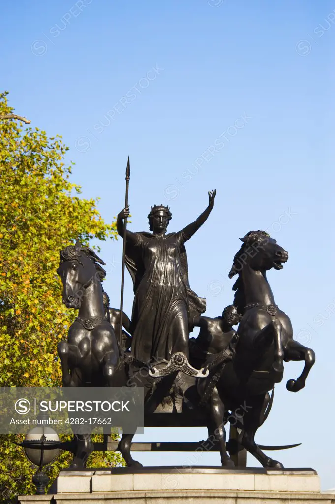 England, London, Westminster. Bronze statue of Boudica, warrior queen of the Iceni, by Thomas Thorneycroft on Westminster Bridge at Thames embankment in central London.