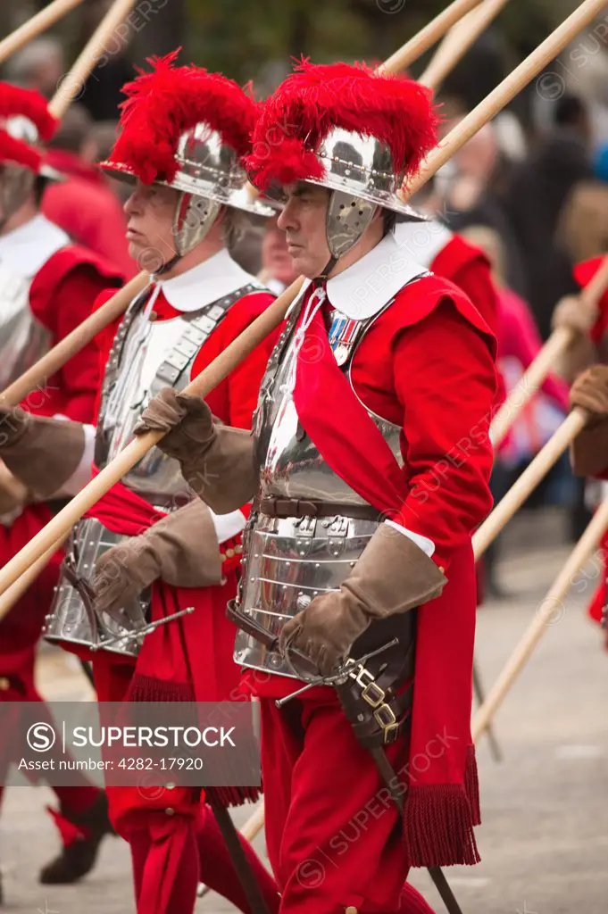 England, London, City of London. Pikemen of the Honourable Artillery Company in the procession at the Lord Mayor's Show in the City of London. The HAC is the oldest regiment in the British army established by Henry VIII in 1537 and forms the Lord Mayor's bodyguard.