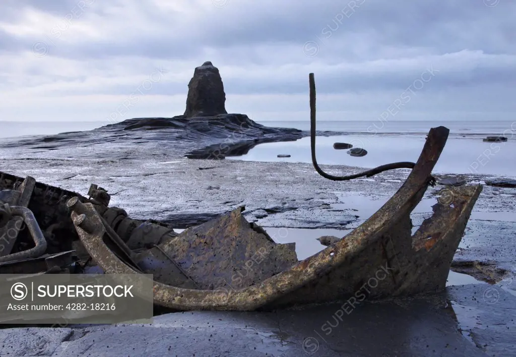 England, North Yorkshire, Saltwick Bay. An old shipwreck in Saltwick Bay.