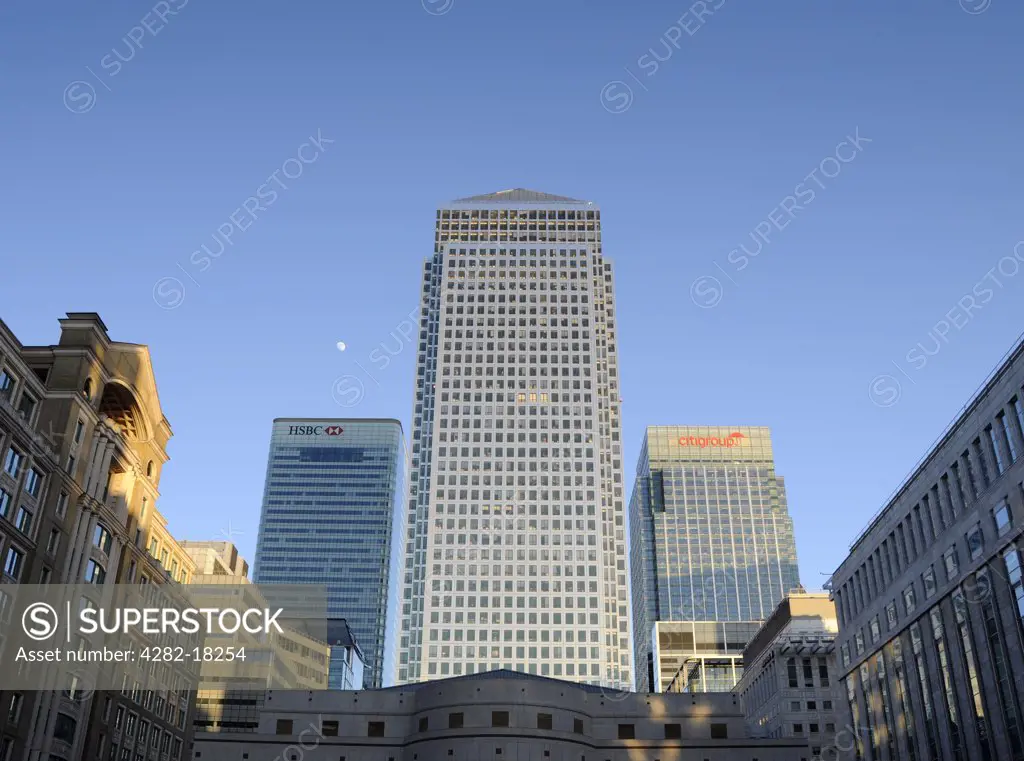 England, London, Canary Wharf. A view to the three tallest skyscrapers in Canary Wharfs financial district.