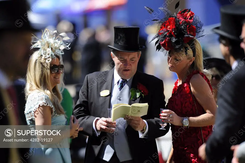 England, Berkshire, Ascot. Racegoers in the Royal Enclosure during day two of Royal Ascot 2010.