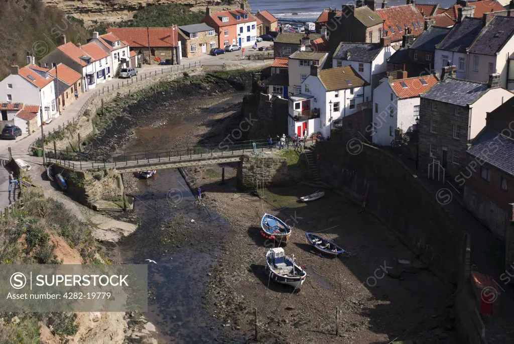 England, North Yorkshire, Staithes. The picturesque village of Staithes from Cowbar Nab.