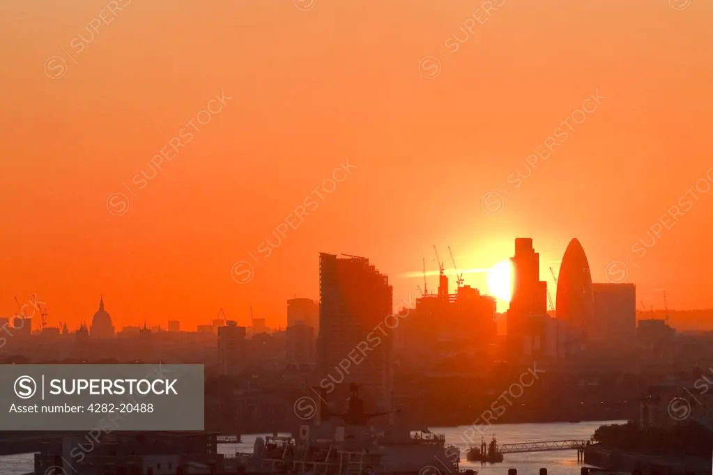 England, London, City of London. Sunset over the City of London viewed from Observatory Hill in Greenwich.
