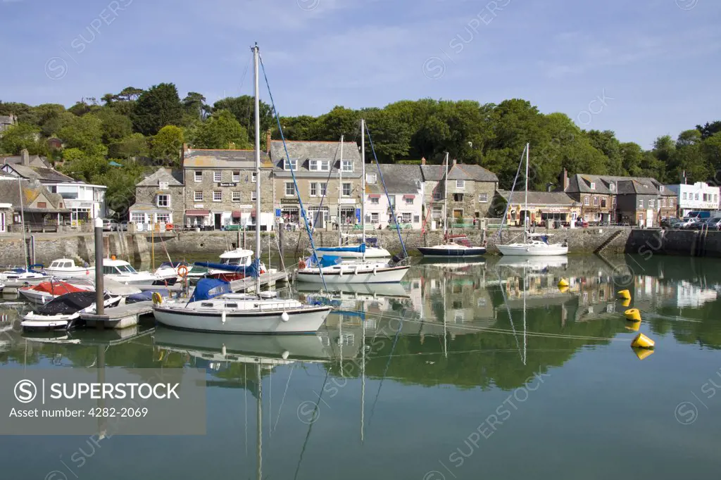 England, Cornwall, Padstow. Boats moored in Padstow harbour.