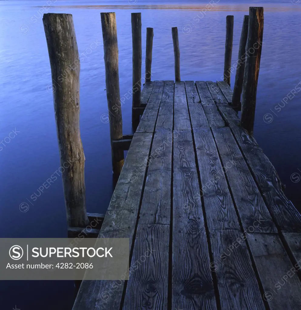 England, Cumbria, Derwent Water. An old jetty at Brandlehow on the shores of Derwent Water near Keswick. Derwent Water is one of the principal bodies of water in the Lake District.