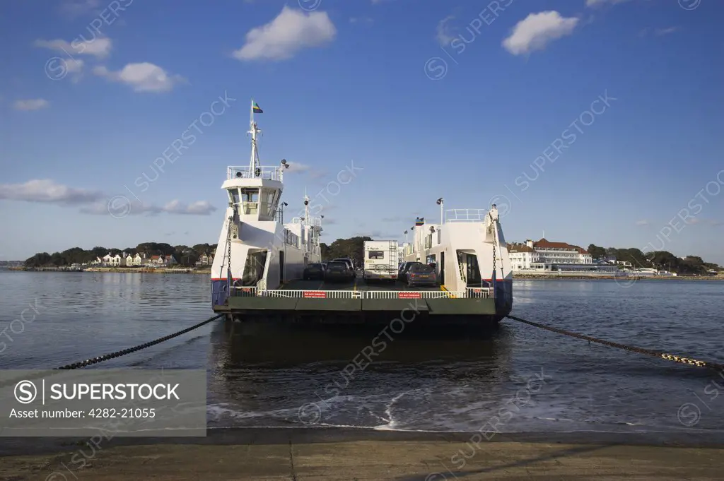 England, Dorset, Poole. The Sandbanks Ferry leaving Shell Bay to cross the mouth of Poole Harbour on its way to Studland.