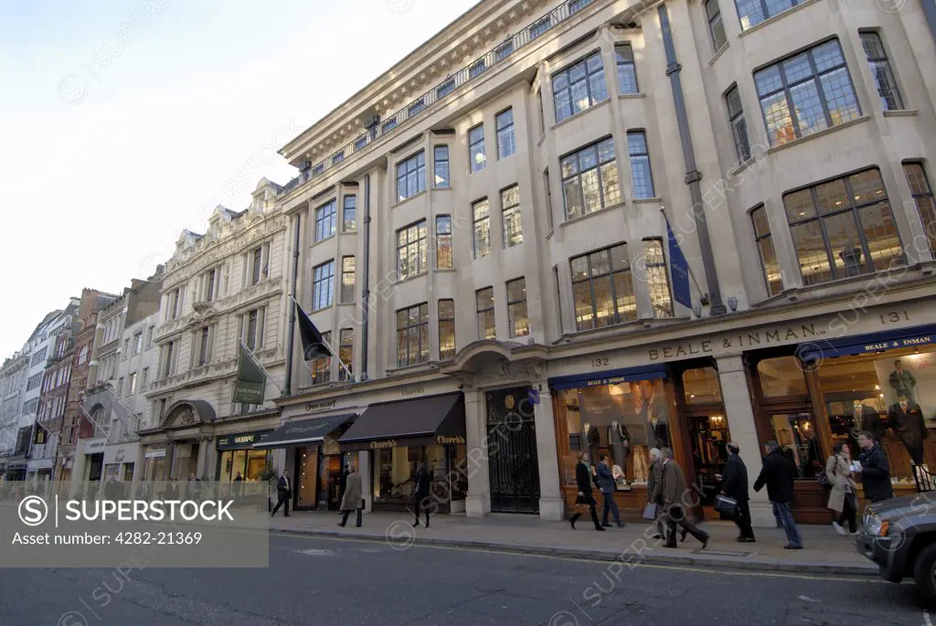 England, London, New Bond Street. Shopping in New Bond Street. Bond Street takes its name from Sir Thomas Bond who purchased a Piccadilly mansion called Clarendon House and proceeded to demolish the house and develop the area.