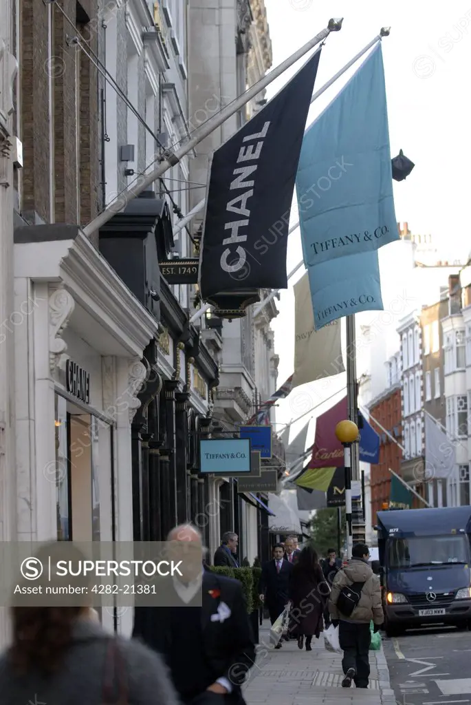 England, London, Old Bond Street. Shopping in Old Bond Street. Bond Street takes its name from Sir Thomas Bond who purchased a Piccadilly mansion called Clarendon House and proceeded to demolish the house and develop the area.