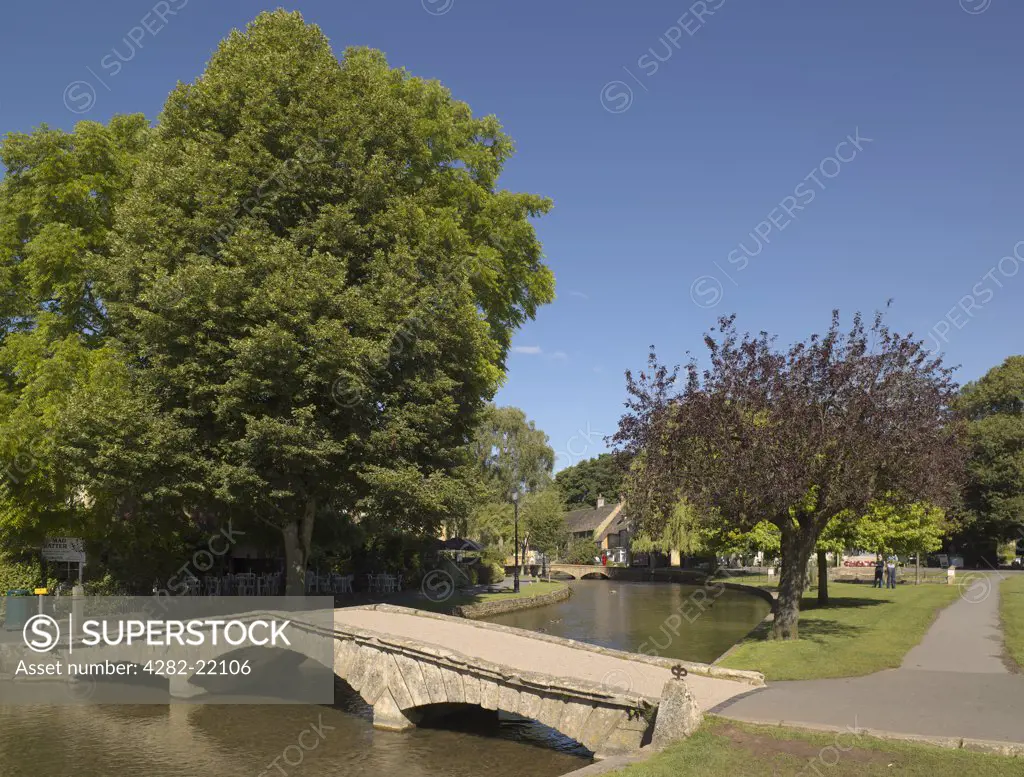 England, Gloucestershire, Bourton-on-the-Water. View of the River Windrush at Bourton on the Water in Gloucestershire.
