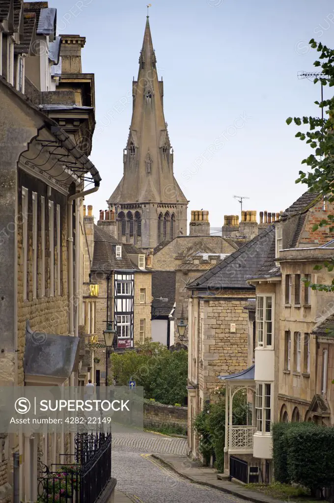 England, Lincolnshire, Stamford. A view down Barn Hill toward All Saints Place in Stamford.