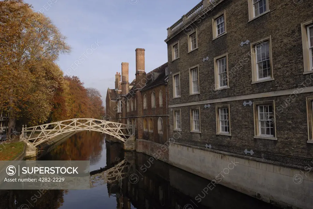 England, Cambridgeshire, Cambridge. The Mathematical Bridge, official name the wooden bridge, over the River Cam connecting two parts of Queen's College.