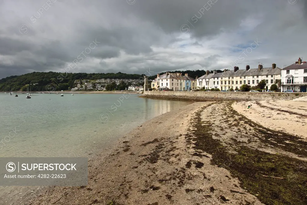 Wales, Anglesey, Beaumaris. The beach in the small resort of Beaumaris on the Menai Strait in Anglesey.