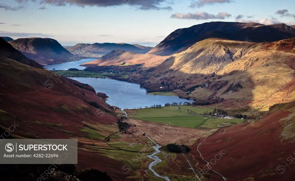 England, Cumbria, Buttermere. A view of Crummock and Buttermere lakes from the top of Haystacks in the Lake District.