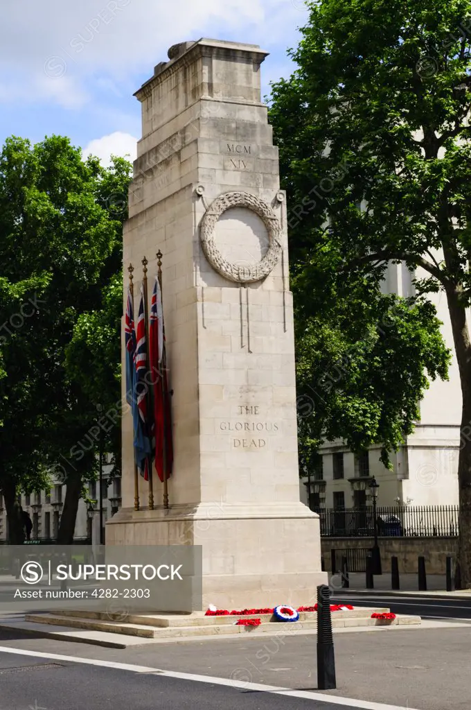 England, London, Whitehall. The Cenotaph War Memorial in Whitehall commemorating the victims of the First World War but used to commemorate British servicemen who have died in all wars.