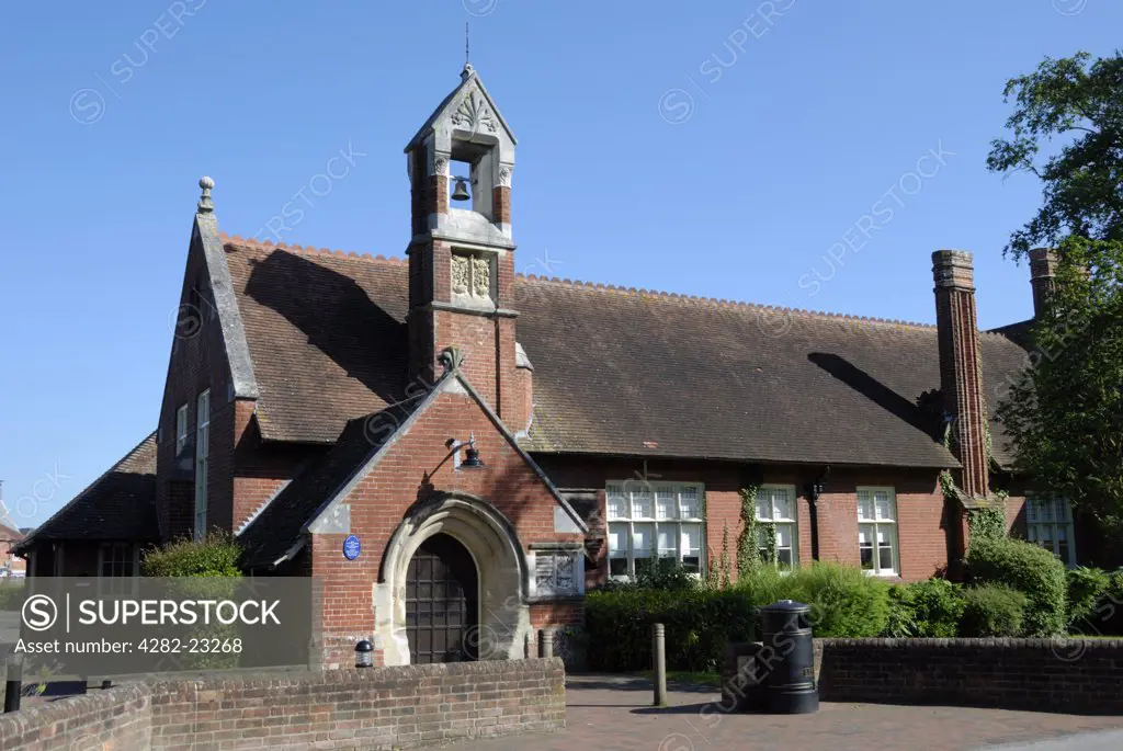 England, Hampshire, Romsey. Romsey Library, former Boys National School and Master's House.