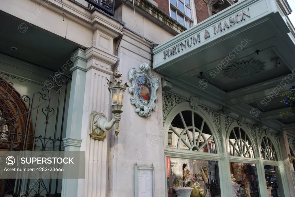 England, London, Westminster. Exterior view of the Fortnum and Mason department store in Piccadilly.