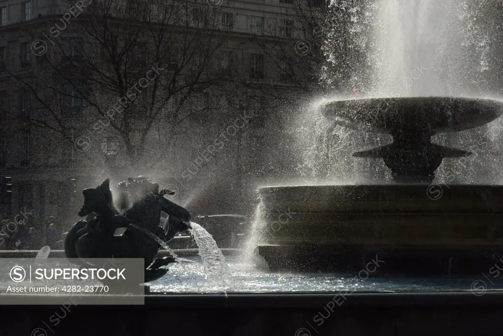 England, London, Trafalgar Square. A silhouette of Trafalgar Square fountain.