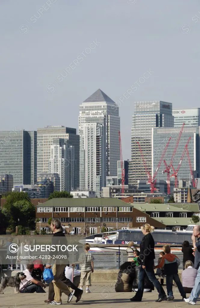 England, London, Greenwich. View of Docklands Canary Wharf from Greenwich riverside.