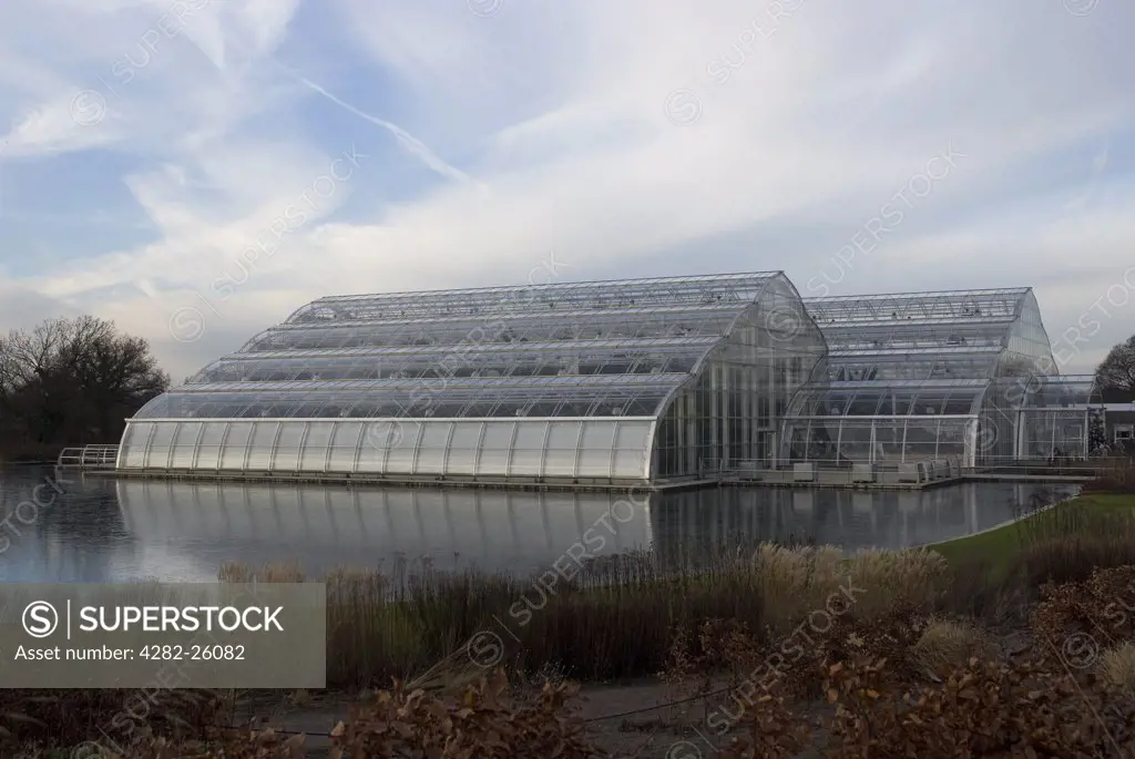 England, Surrey, Wisley. The new Glasshouse at RHS Wisley, built to showcase the gardens world class plant collection.