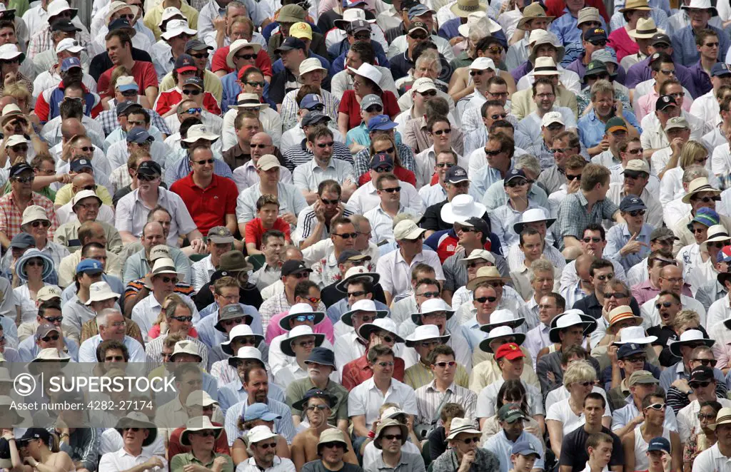 England, Bristol, County Cricket Ground. Cricket spectators at the County Cricket Ground. Also known as Nevil Road, it is home to the Gloucestershire County Cricket.