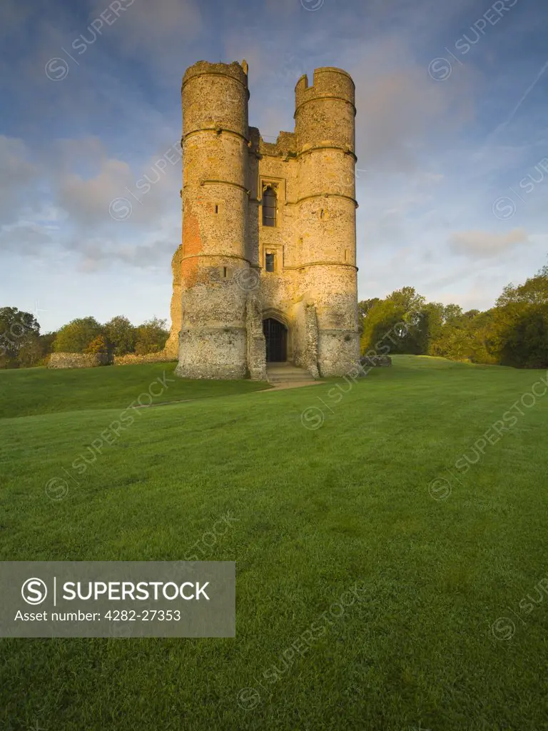England, Berkshire, Newbury. The twin towered gatehouse, all that remains of Donnington Castle, built by Richard Abberbury the Elder in 1386.