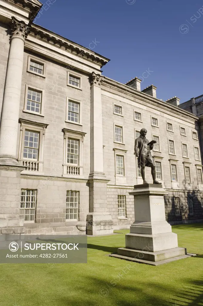 Republic of Ireland, Dublin, Dublin. Oliver Goldsmith (1728-1774) statue outside Trinity College. The writer of the play 'She Stoops to Conquer' was born in Co Longford but spent his student years at Trinity College, Dublin.