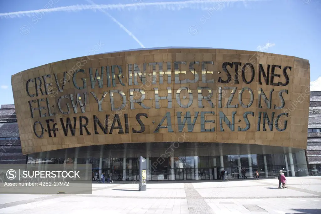 Wales, Cardiff, Cardiff Bay. The Wales Millennium Centre at Cardiff Bay.