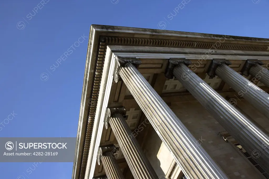 England, London, Great Russell Street. An external section of the architecture of the British Museum.