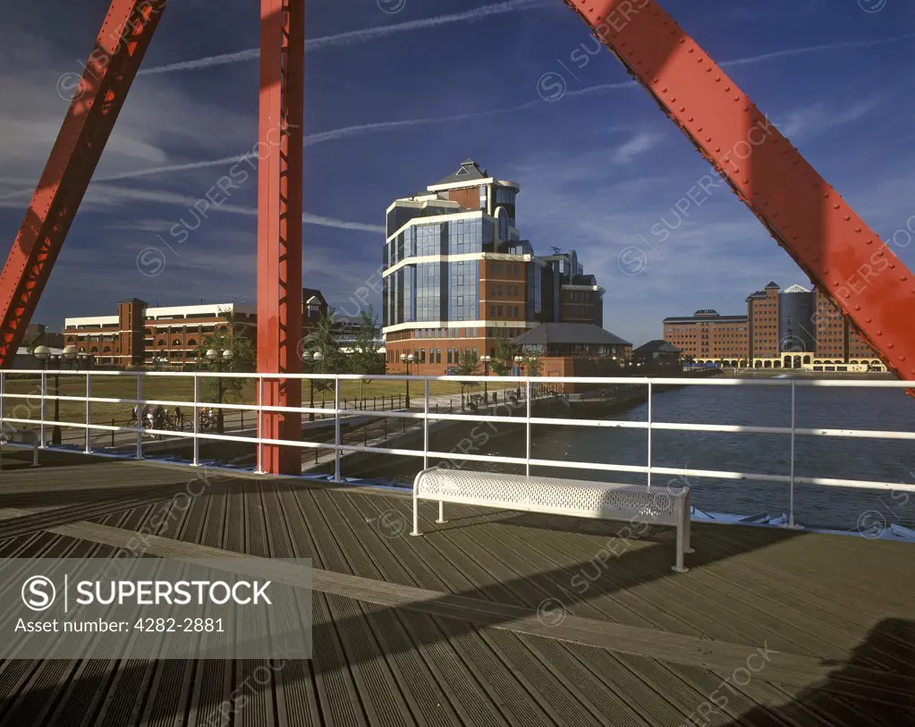 England, Greater Manchester, Salford Quays. A view of the bridge at Salford Quays.