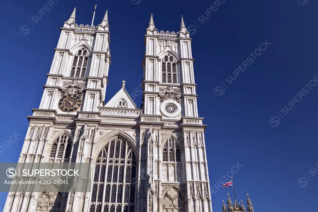 England, London, Westminster. Westminster Abbey, the traditional place of coronation and burial site for monarchs of the Commonwealth realms. There have been 16 royal weddings at the abbey since 100.