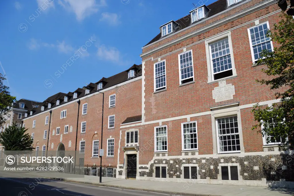 England, London, Bloomsbury. Goodenough College in Mecklenburgh Square. The college provides residential accommodation for postgraduate students from all over the world.