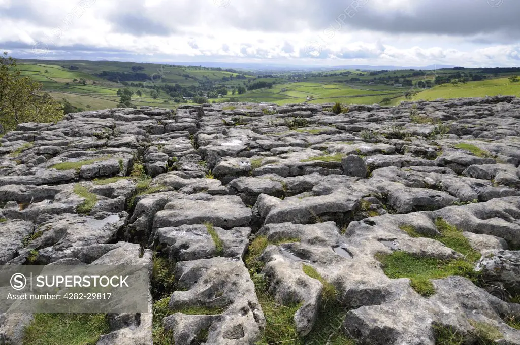 England, North Yorkshire, Malham Cove. Limestone Pavement above Malham cove, formed by glacial retreat from the last ice age.