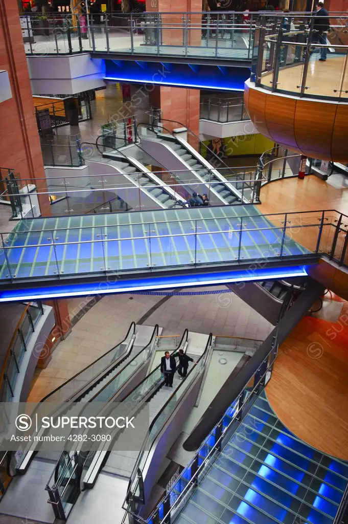 Northern Ireland, County Antrim, Belfast. Bridges and escalators inside Victoria Square Shopping Centre, the biggest property development ever undertaken in Northern Ireland.