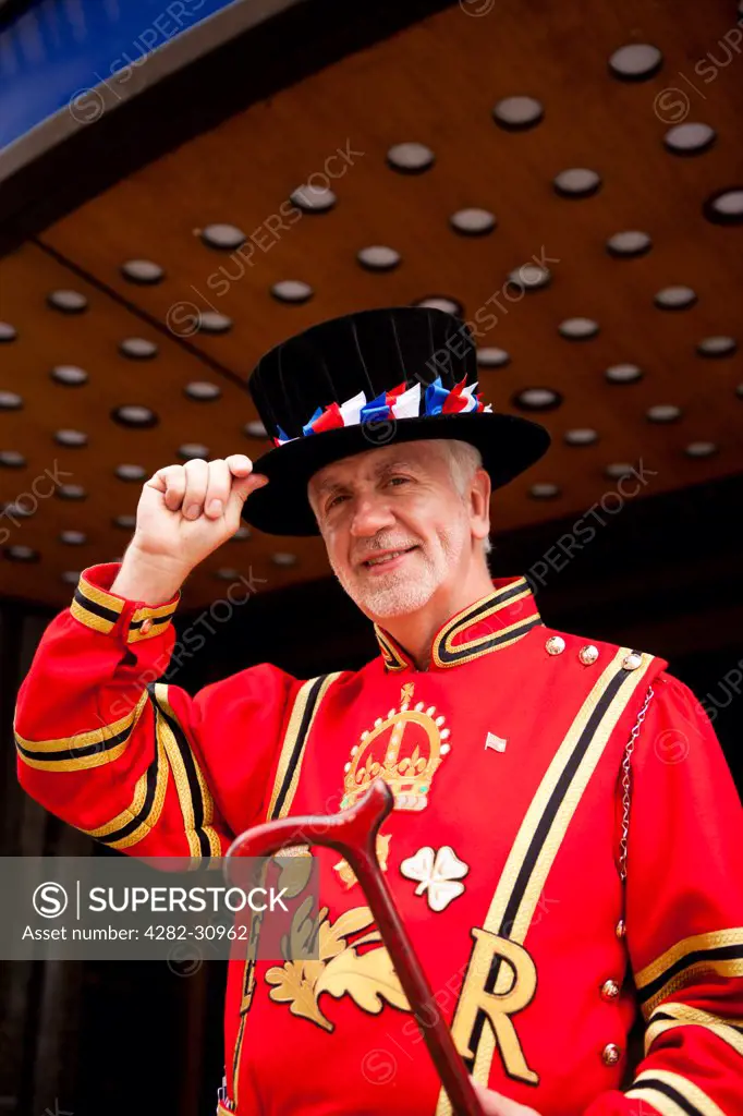 England, London, Bond Street. A man dressed in a Beefeater costume in London.