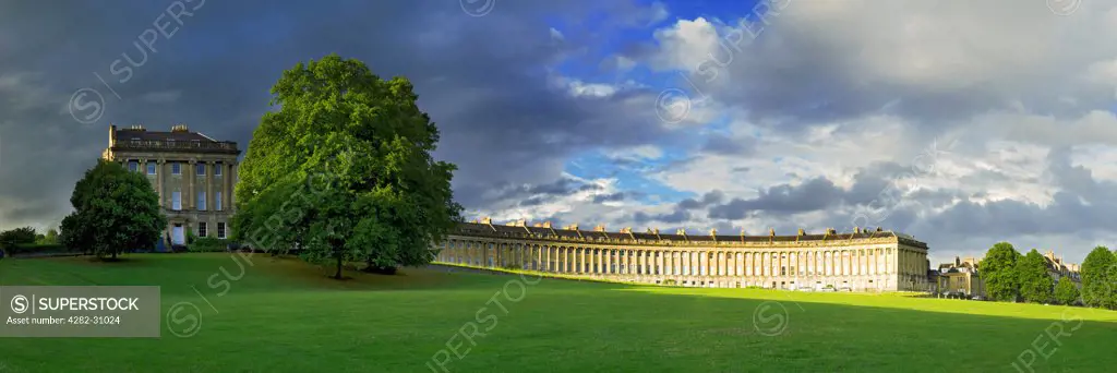 England, Bath and North East Somerset, Bath. A panoramic view of the Royal Crescent in Bath.