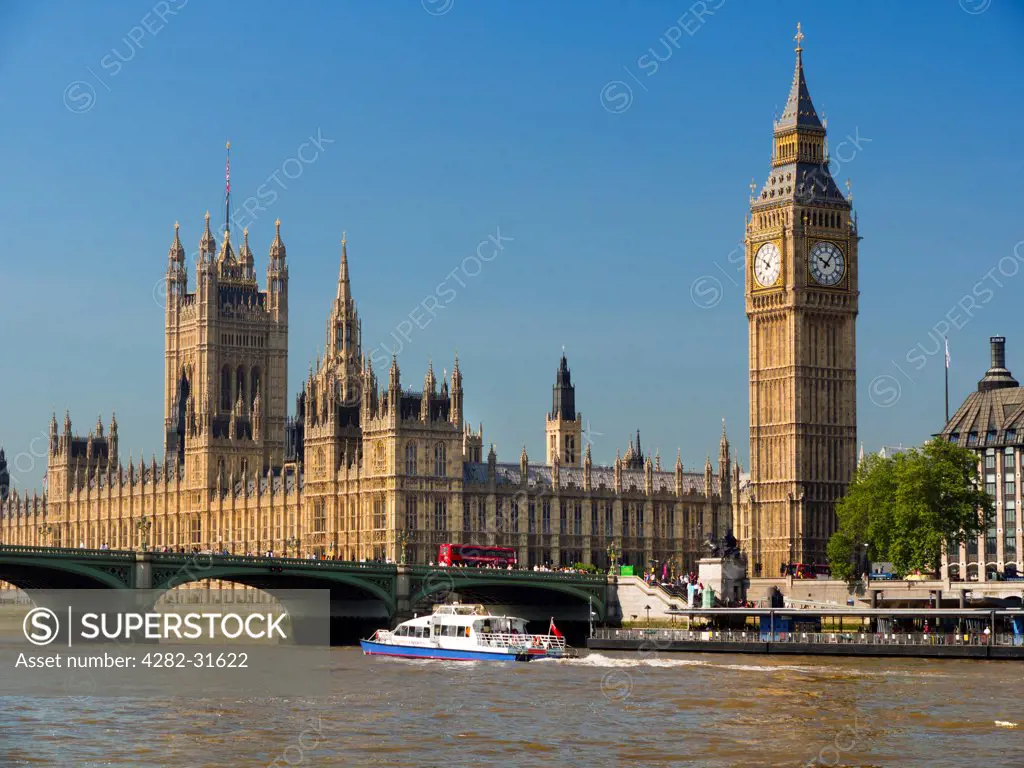 England, London, Houses of Parliament. The Houses of Parliament and Westminster Bridge.