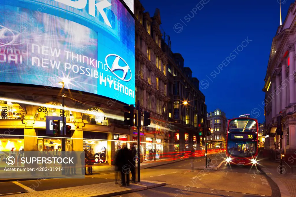 England, London, Piccadilly Circus. Piccadilly Circus at night.