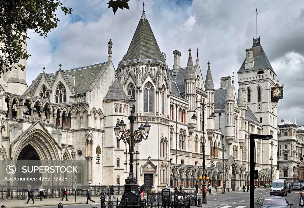 England, London, Royal Courts of justice. Exterior of the Royal Courts of Justice in The Strand.