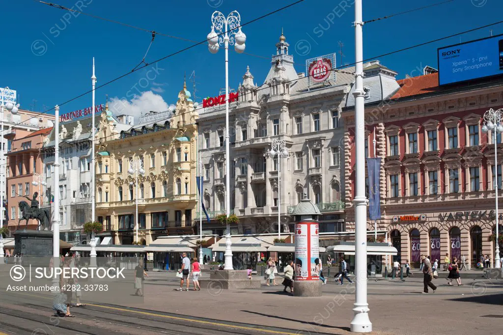 Croatia, City of Zagreb, Zagreb. Ban Jelacic Square in the capital of Croatia.