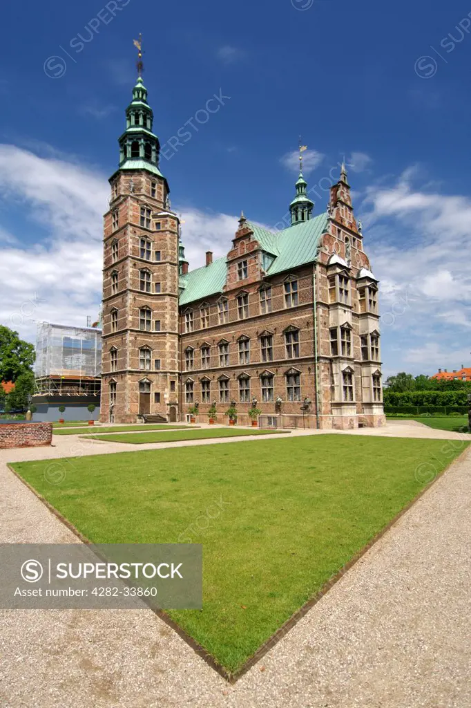Denmark, Hovedstaden, Copenhagen. A view of Rosenborg Castle in Copenhagen.