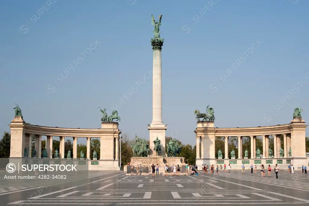 Hungary, Central Hungary, Budapest. The Millennium Memorial in Heroes Square in Budapest.