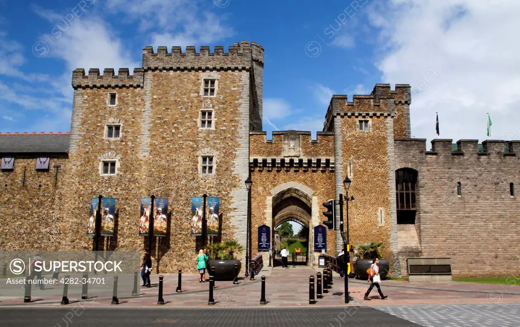 Wales, South Glamorgan, Cardiff. The South Gate and Black Tower with the Barbican Tower comprise the present day entrance to Cardiff Castle.
