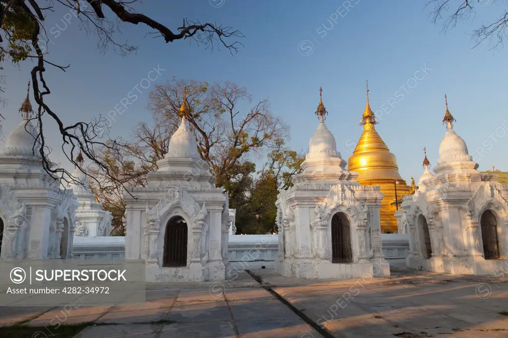 Myanmar, Mandalay, Mandalay. Late light at the Kuthodaw Pagoda in Mandalay in Myanmar.