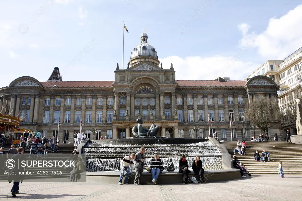 England, West Midlands, Birmingham. Victoria Square in Birmingham. Showing the Council House and the River artwork by Dhruva Mistry, locally known as the Floozie in the Jacuzzi.