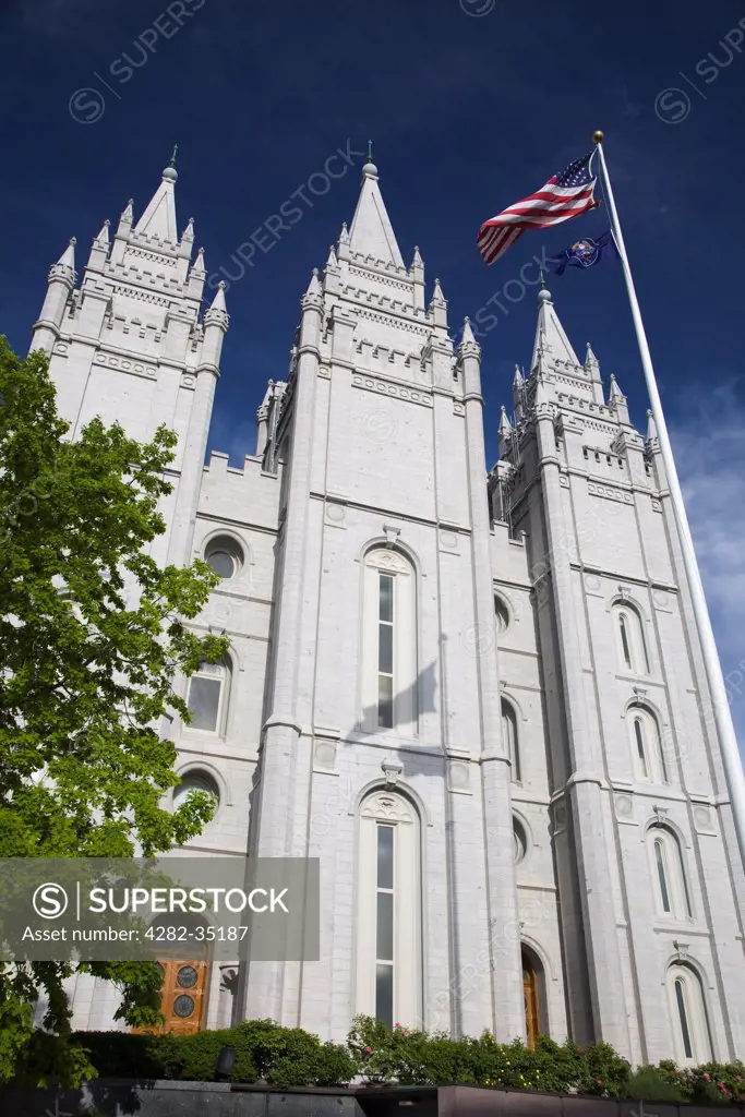 USA, Utah, Salt Lake City. Looking up at the Mormon Tabernacle Church in Salt Lake City.