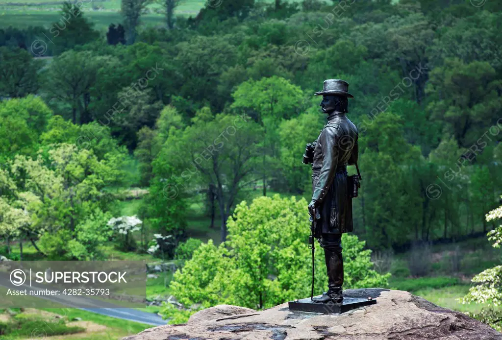 USA, Pennsylvania, Gettysburg. A statue of General Kemble Warren at Little Round Top in Gettysburg National Military Park.