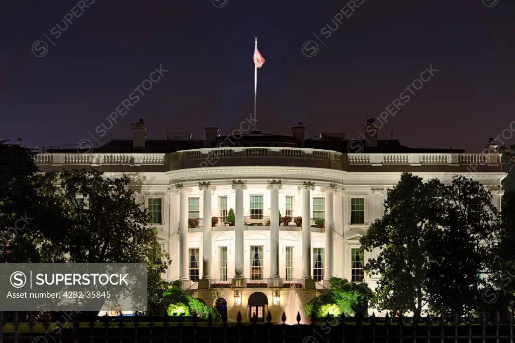 USA, District of Columbia, Washington DC. The White House in Washington DC.