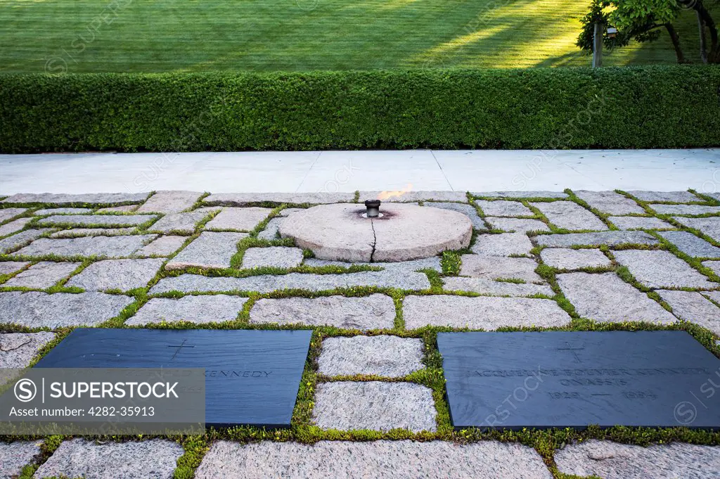 USA, Virginia, Arlington. The grave of John F Kennedy in Arlington Cemetery.