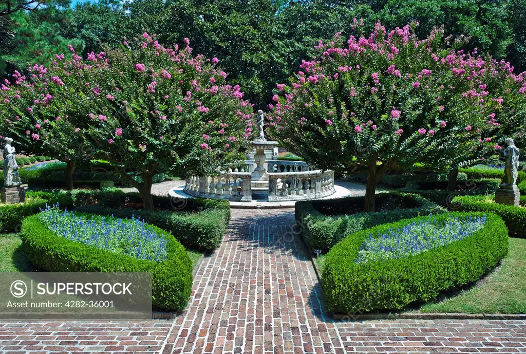 USA, North Carolina, Roanoke Island. The Elizabethan Gardens on Roanoke Island in North Carolina.
